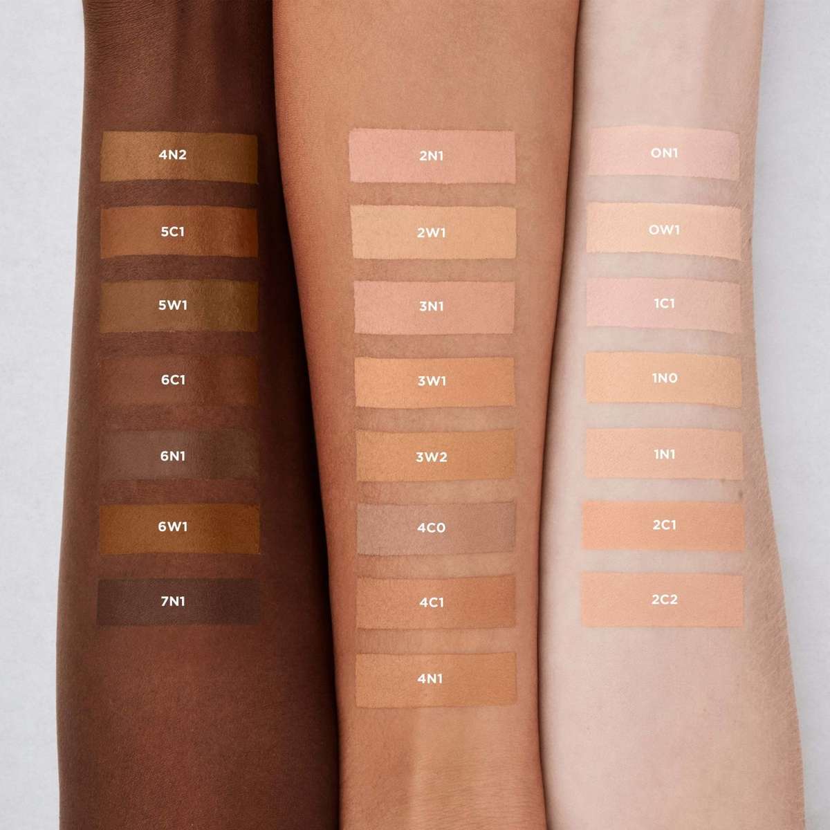 Swatches correttore Laura Mercier Real Flawless Weightless